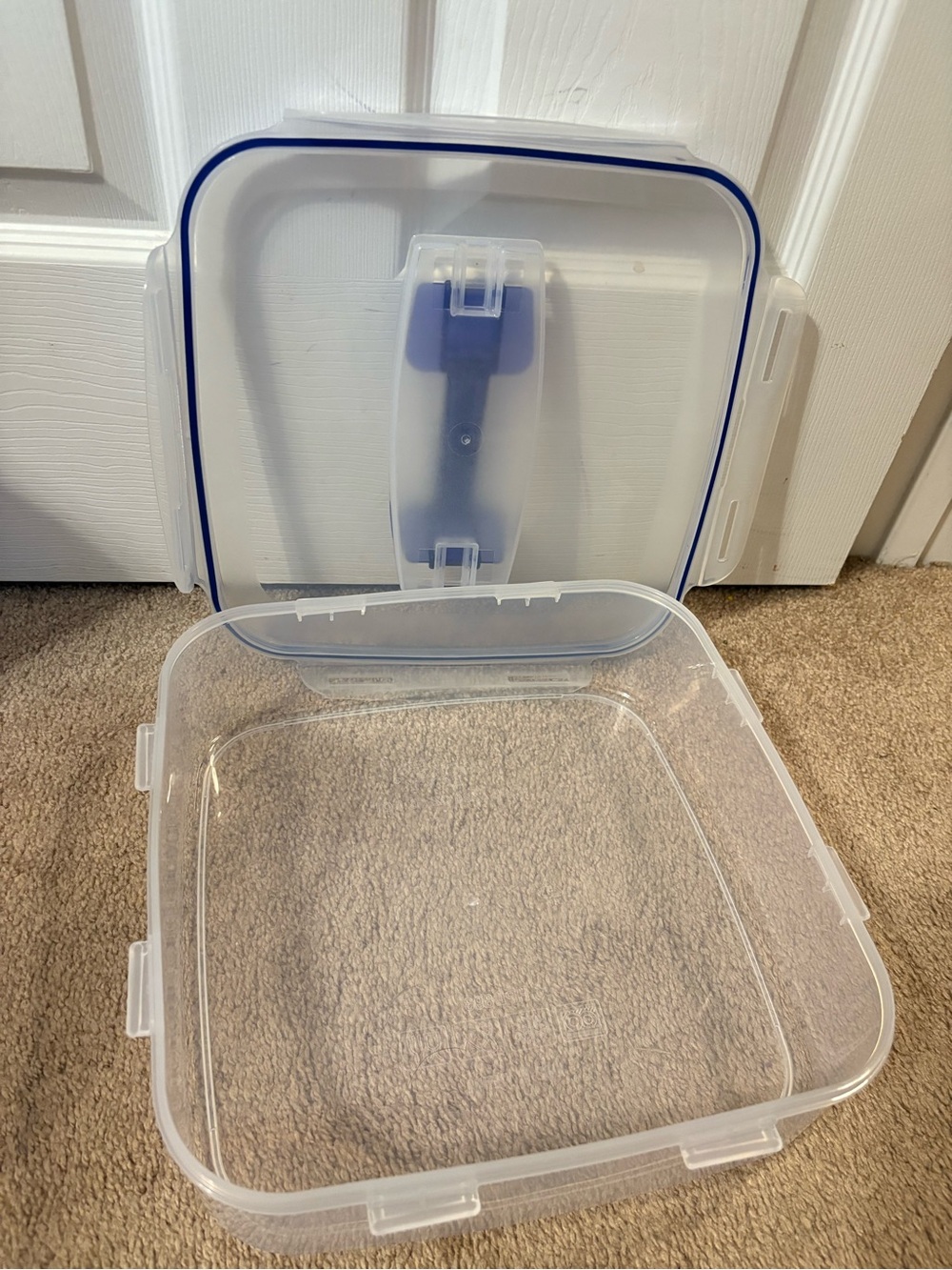 Lock & Lock Clear Plastic Food Storage Container with Blue Latch - Picture 5 of 6